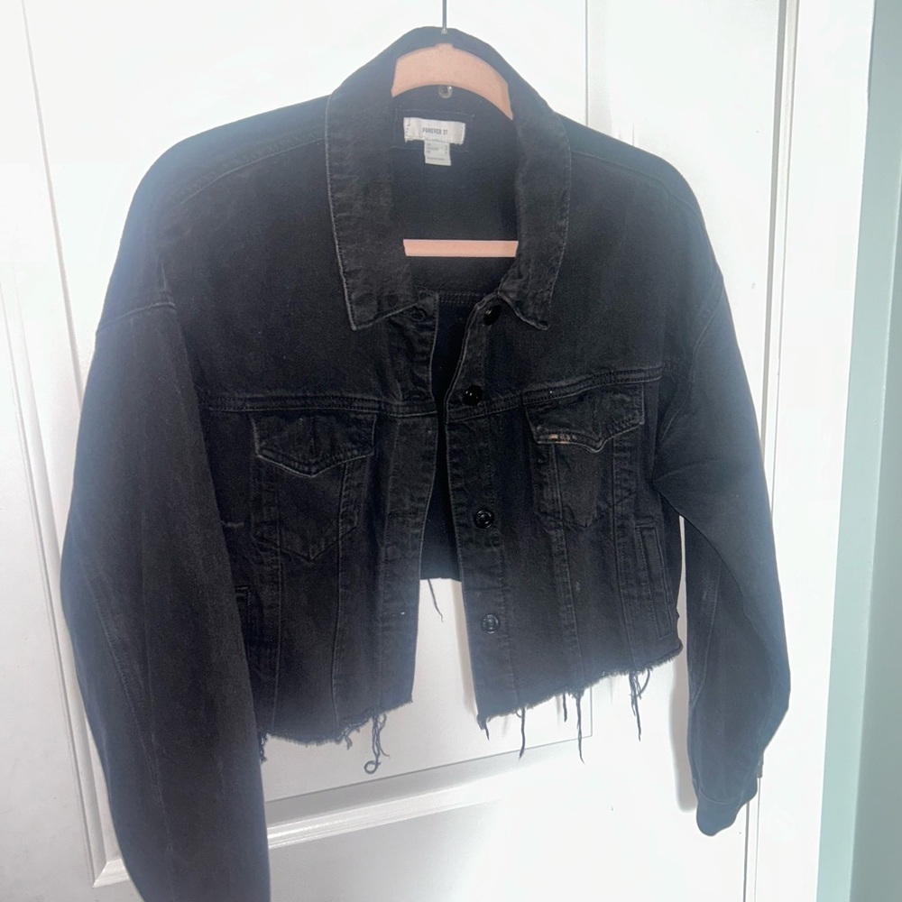 Forever 21 Black Cropped Distressed Denim Jacket